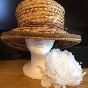 Liz Claiborne Hat 🎩